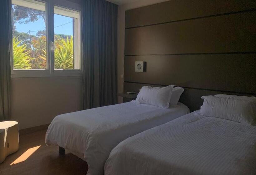 هتل Hôtel Bor