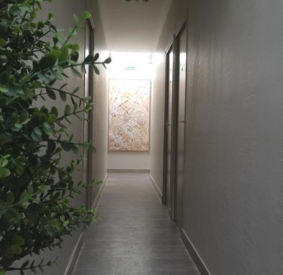 فندق Les Voyageurs