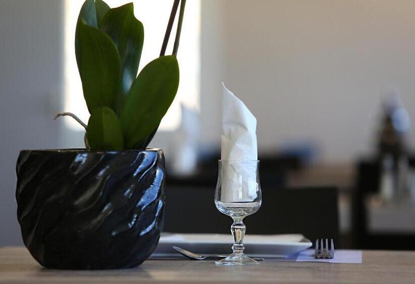 Отель Restaurant Les Pielettes