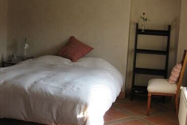 تختخواب و صبحانه Auberge Du Vin