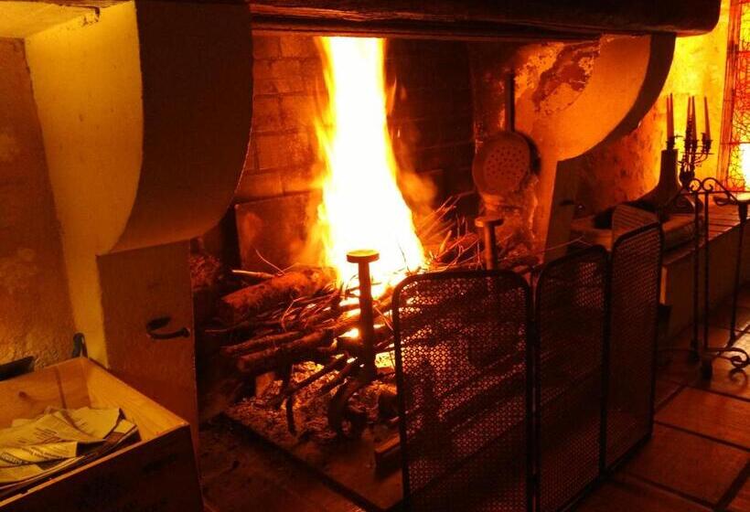 تختخواب و صبحانه Chambre D'hôtes Le Moulin De Moulis