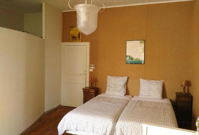تختخواب و صبحانه Chambre D'hôtes Le Moulin De Moulis
