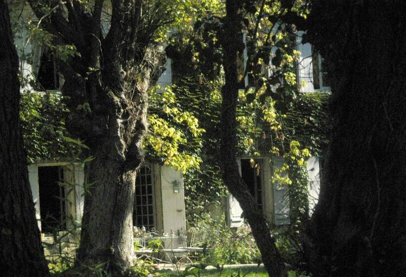 تختخواب و صبحانه Chambre D'hôtes Le Moulin De Moulis