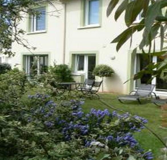 تختخواب و صبحانه Chambres D'hotes La Raspeliere