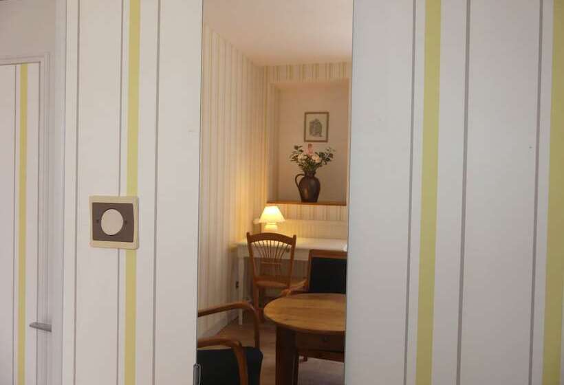 تختخواب و صبحانه Chambres D Hotes Les Pieris