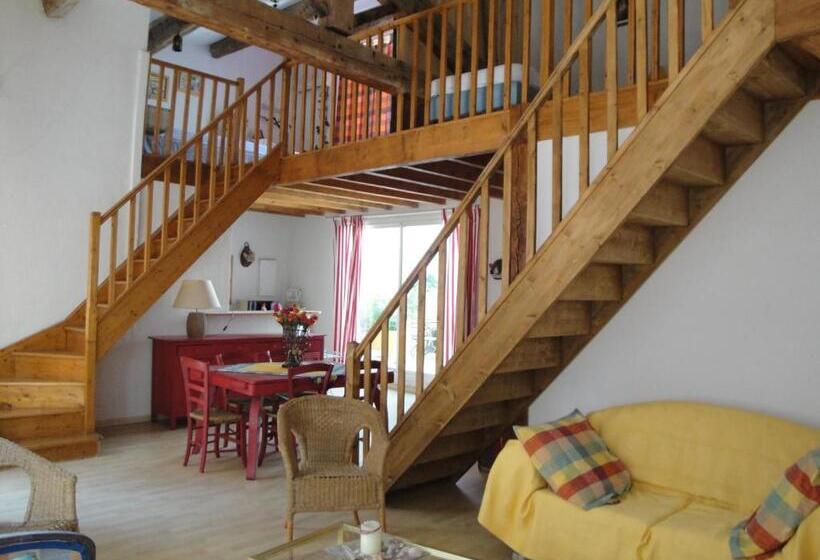 تختخواب و صبحانه La Maison Bleue De Sigean