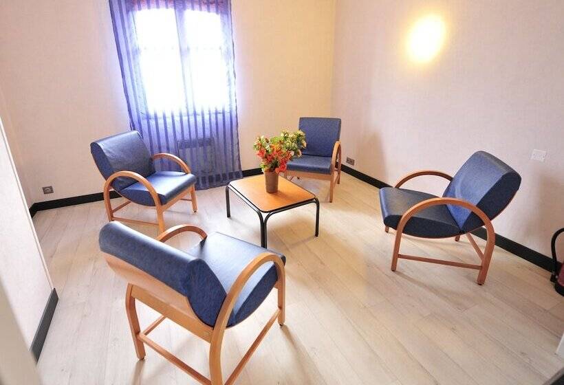 민박 Auberge D Ici Et D Ailleurs