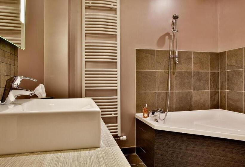 مبيت وإفطار Ferme Du Roy