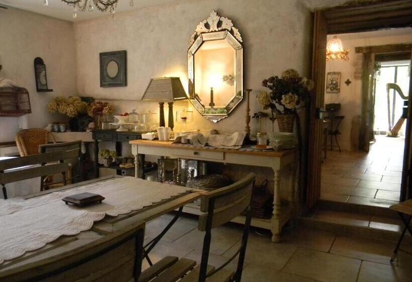 تختخواب و صبحانه La Grange à Nicolas