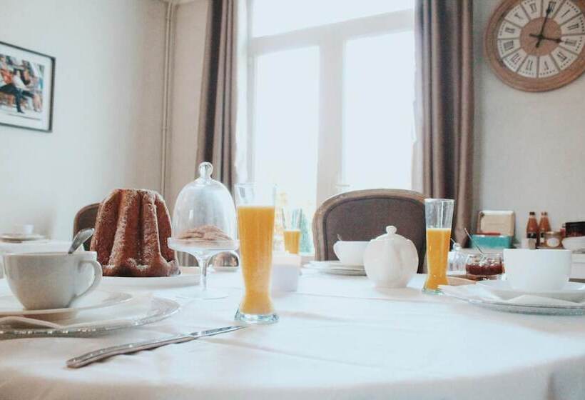تختخواب و صبحانه La Maison De Marc