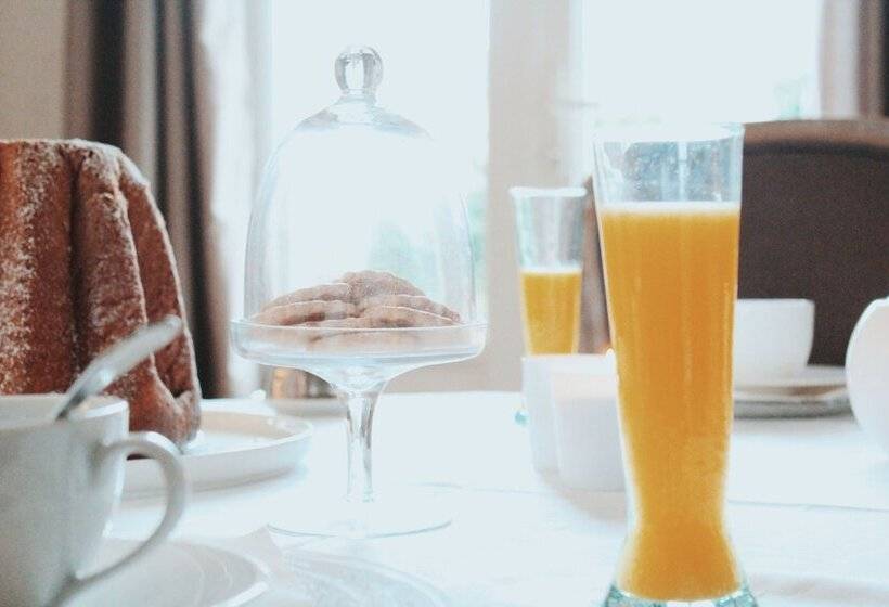 تختخواب و صبحانه La Maison De Marc