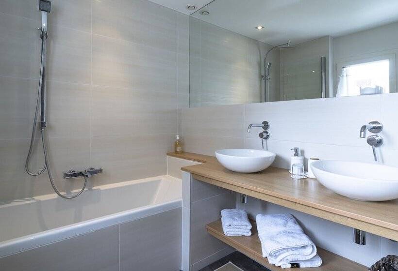 تختخواب و صبحانه La Maison De Marc