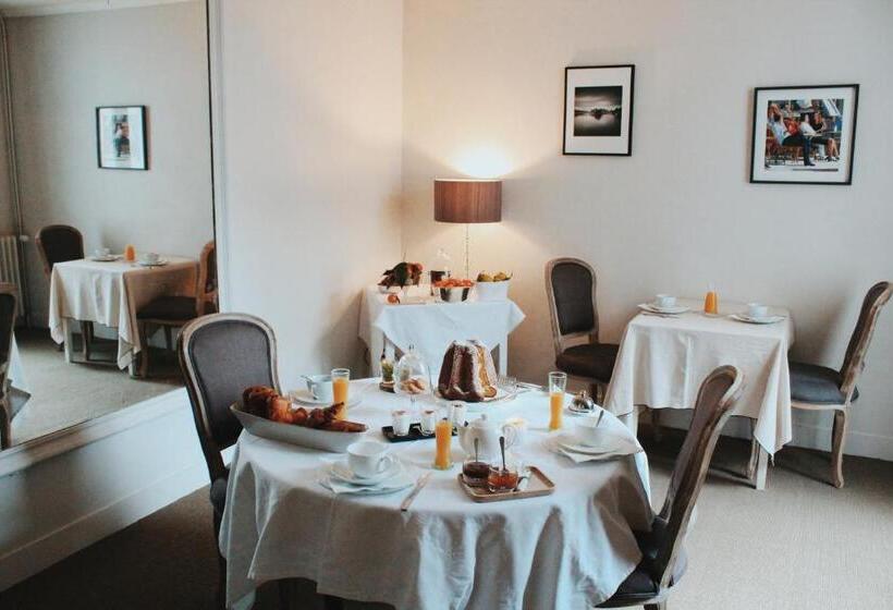 تختخواب و صبحانه La Maison De Marc