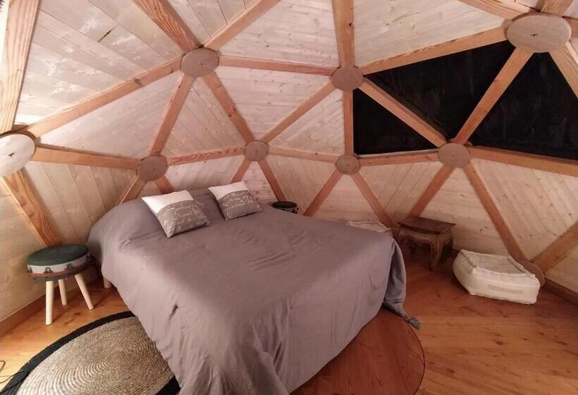 تختخواب و صبحانه La Maison De Tari