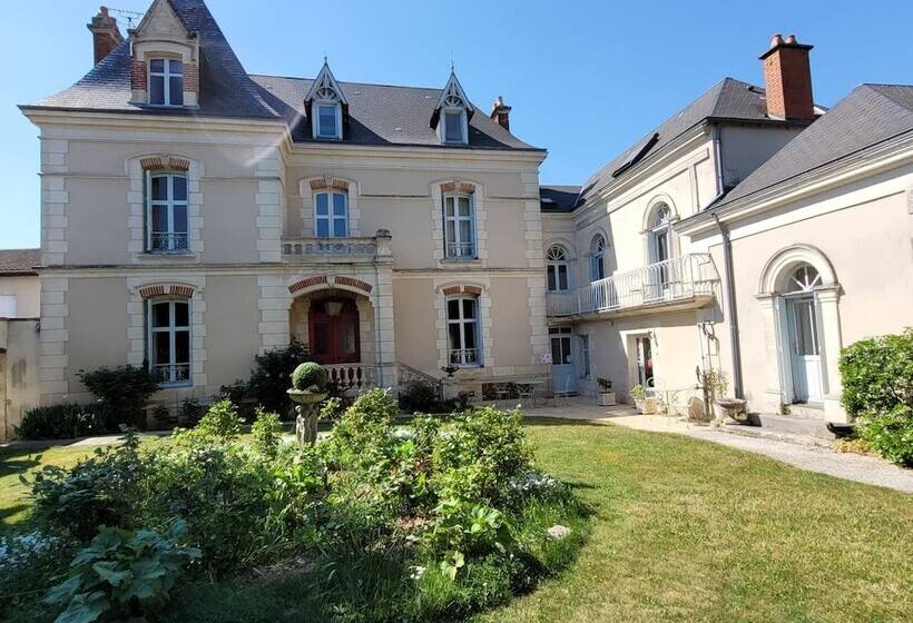 مبيت وإفطار La Roseraie