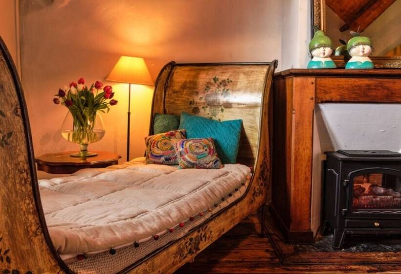 تختخواب و صبحانه Le Petit Manoir De Kériolet