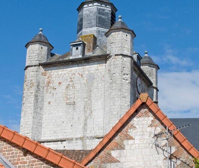 تختخواب و صبحانه Le Relais Du Beffroi