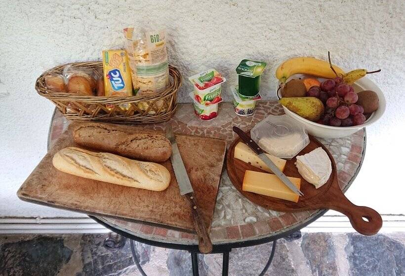 مبيت وإفطار Les Montades Chambres D Hôtes