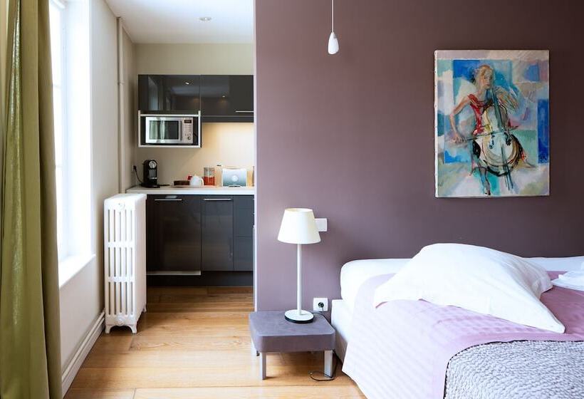 تختخواب و صبحانه Maison D Hote De Myon