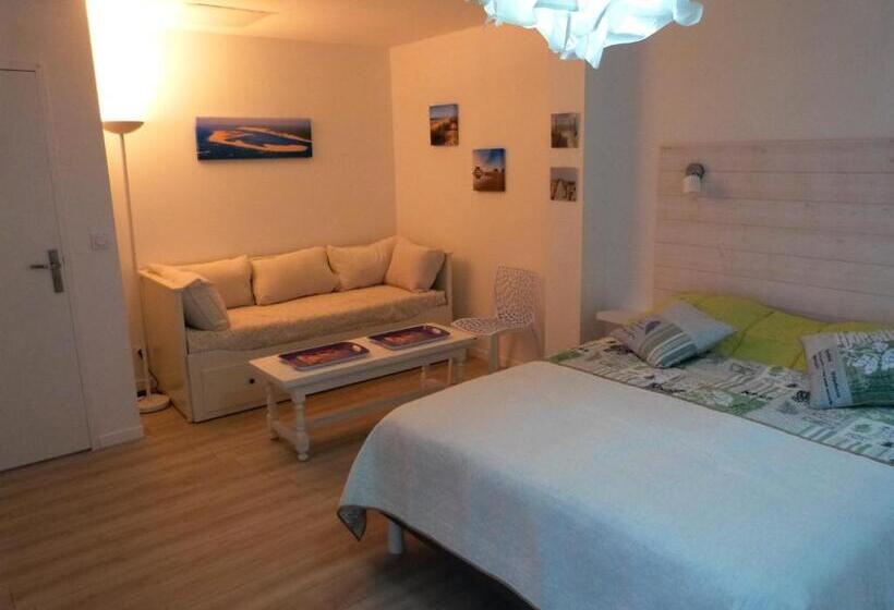 تختخواب و صبحانه Maison Lucilda