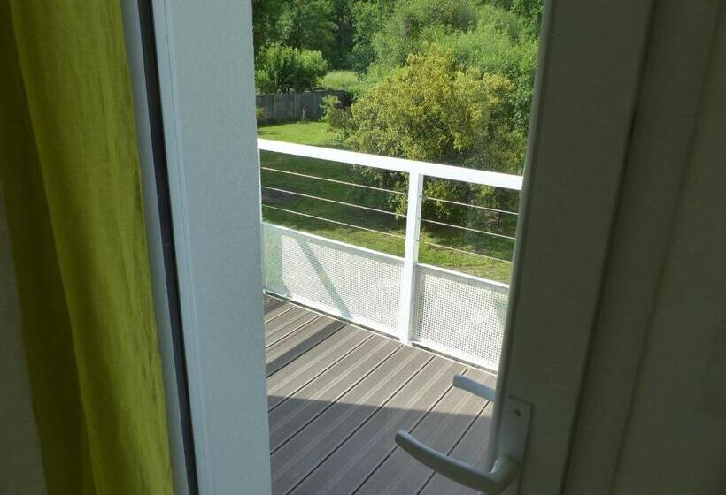 تختخواب و صبحانه Maison Lucilda