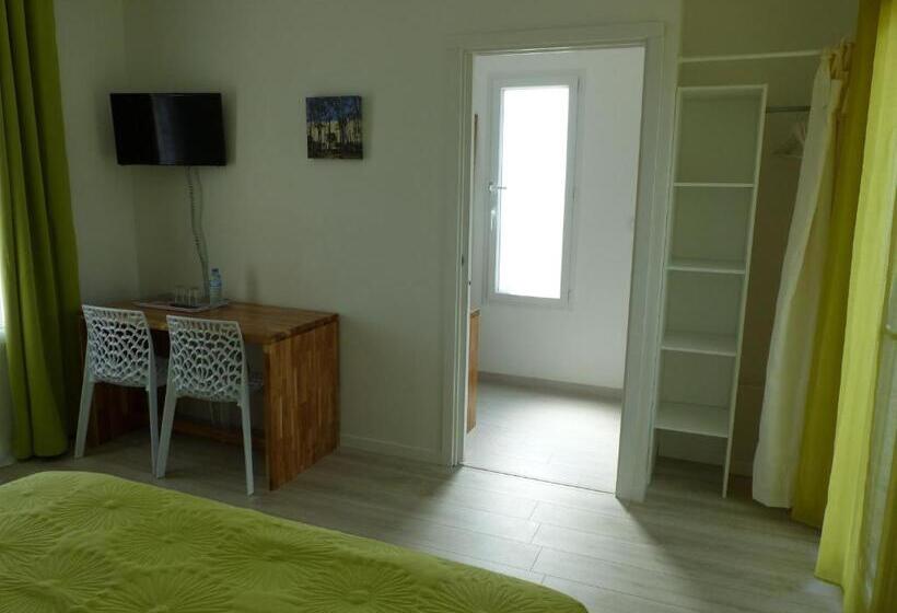 تختخواب و صبحانه Maison Lucilda