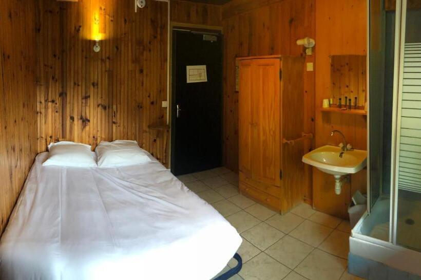 هتل Auberge De Pra Loup