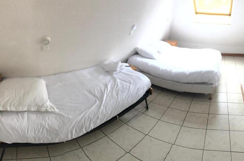 هتل Auberge De Pra Loup