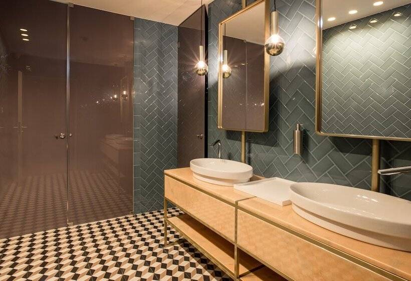 Fotos del hotel Exe Almada Porto:  9