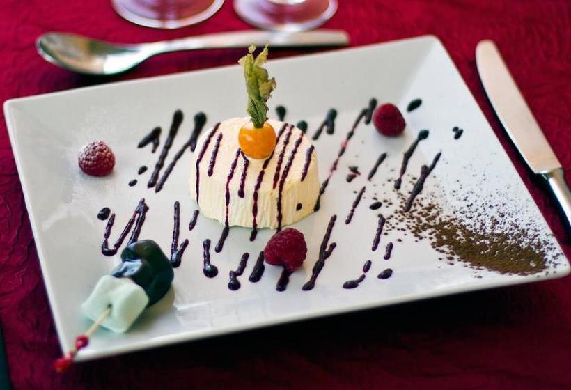 ホテル Restaurant La Calade
