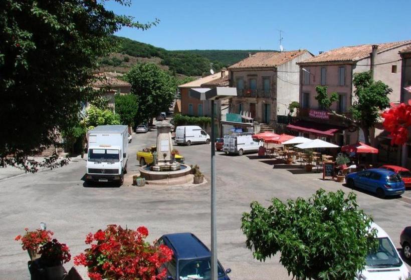 Отель Restaurant La Calade