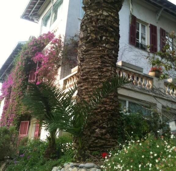 تختخواب و صبحانه Castel Enchanté