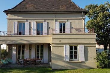 تختخواب و صبحانه Chambres D'hôtes Du Goût Et Des Couleurs