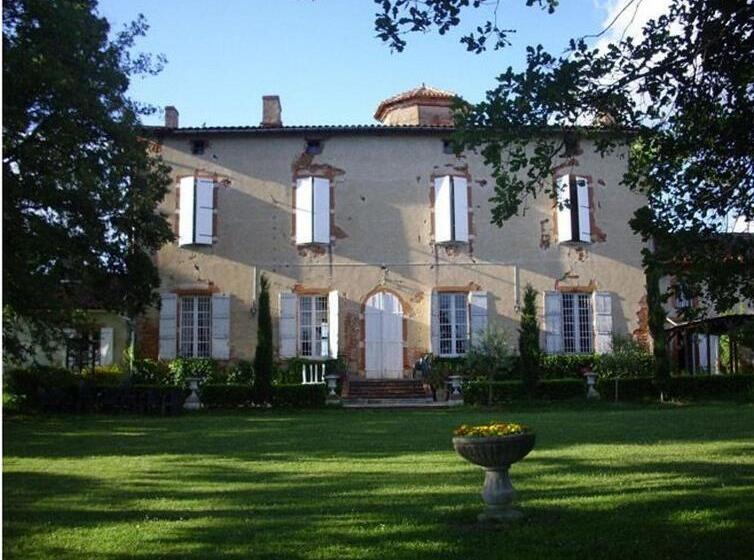 Bed and Breakfast Chateau De Thegra