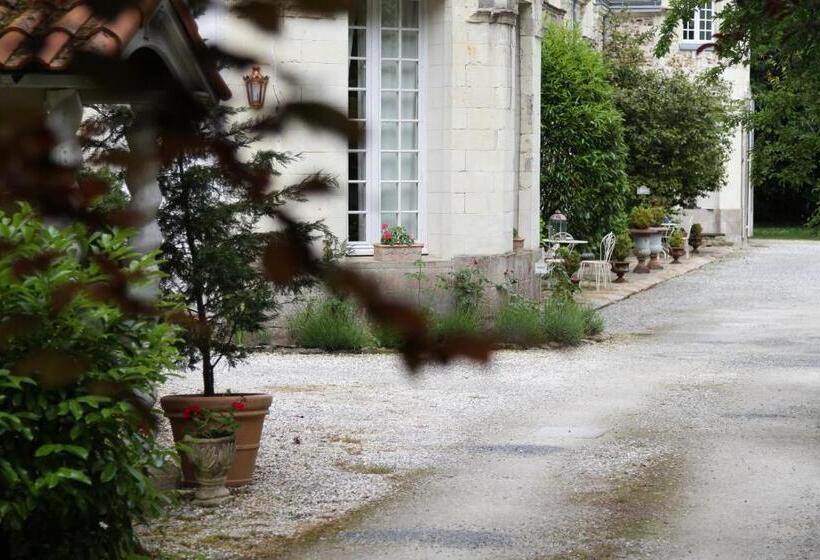 مبيت وإفطار Château Du Bois De La Noe