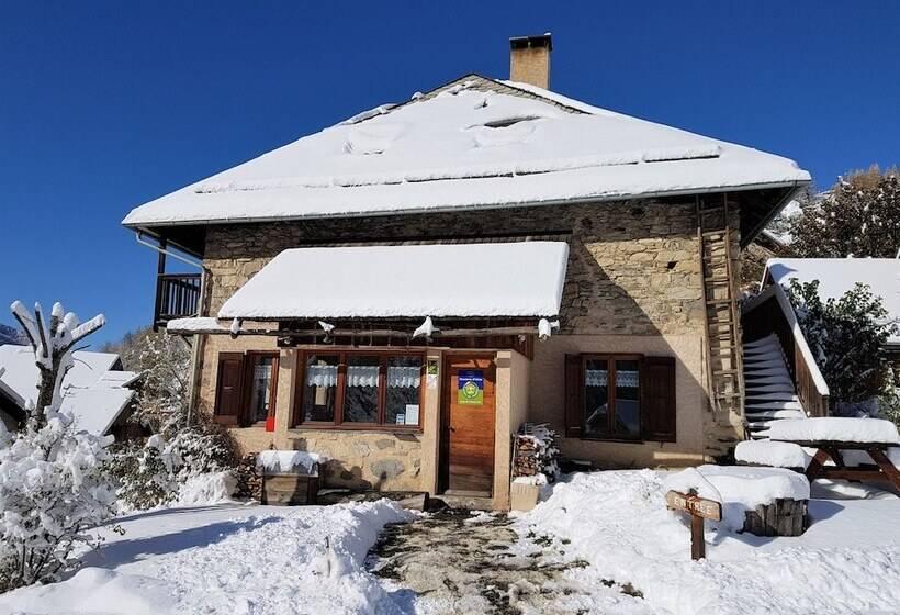 تختخواب و صبحانه La Jarbelle   Gîte Et Spa