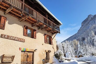 تختخواب و صبحانه La Jarbelle Gîte Et Spa