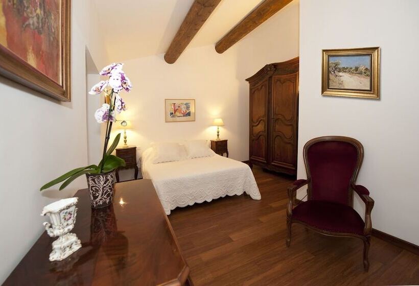 Bed and Breakfast La Maison Du Peintre En Provence