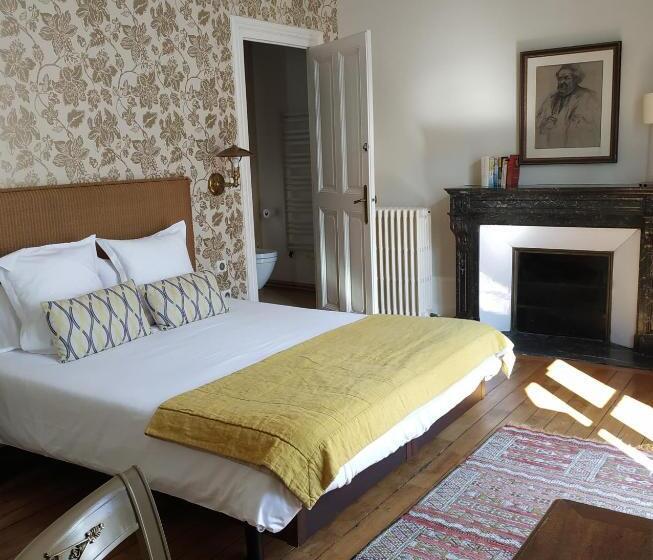 تختخواب و صبحانه La Maison Jules