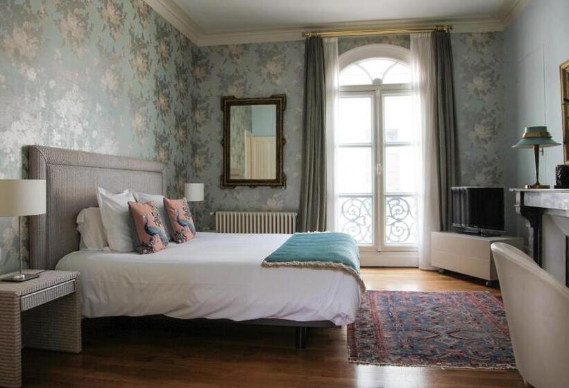 تختخواب و صبحانه La Maison Jules