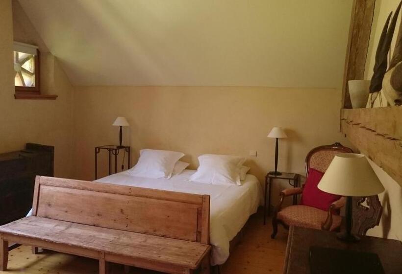 مبيت وإفطار La Vallombreuse