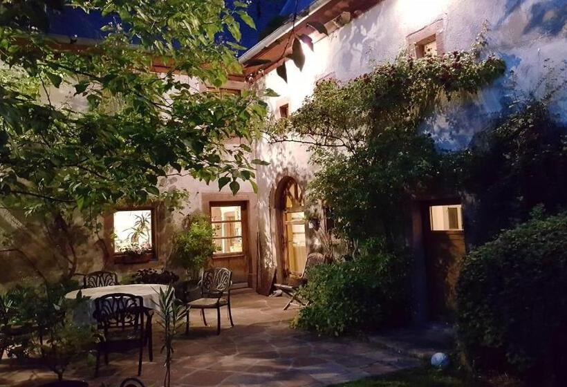 تختخواب و صبحانه Le Chat Rouge Chambres D'hôtes De Charme En Alsace