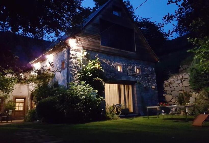 تختخواب و صبحانه Le Chat Rouge Chambres D'hôtes De Charme En Alsace