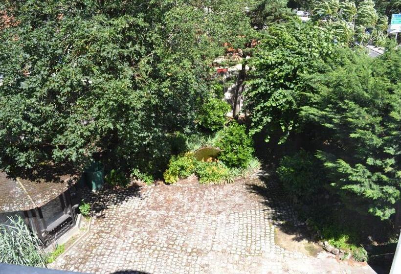 تختخواب و صبحانه Lit En Loire