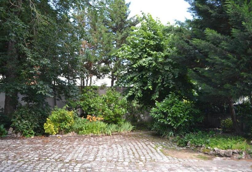 تختخواب و صبحانه Lit En Loire