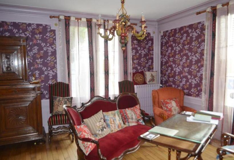 تختخواب و صبحانه Lit En Loire