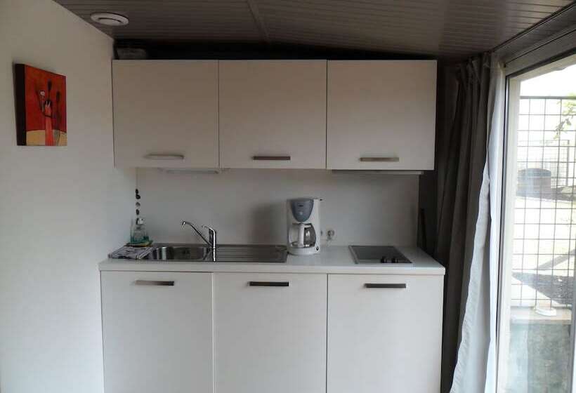 تختخواب و صبحانه Maison Marie Barrault