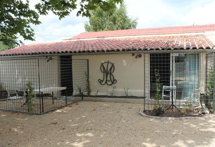 تختخواب و صبحانه Maison Marie Barrault