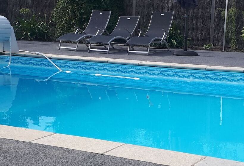 تختخواب و صبحانه Maison Marie Barrault