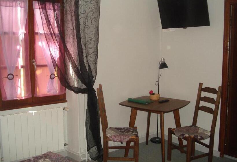 בית מלון כפרי Auberge Aux Portes De Conques